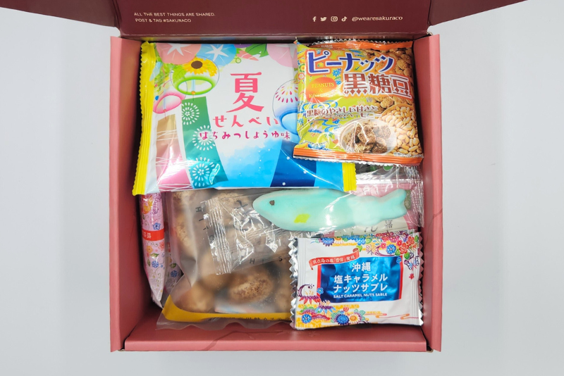 Sakuraco Box Review - Box Interior and treats