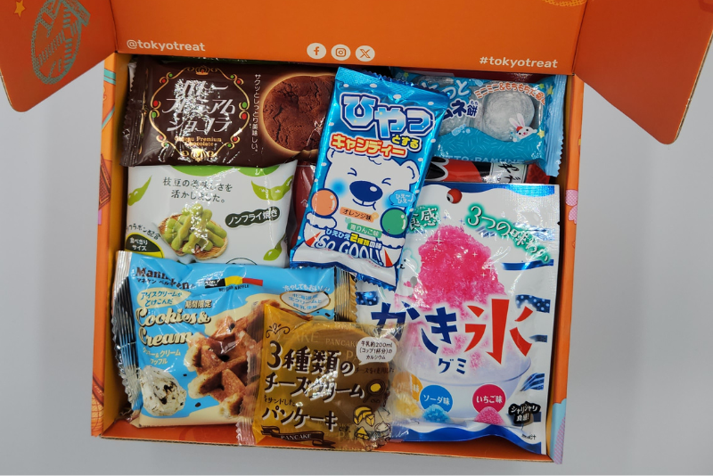 Tokyo Treat Box Review - Unboxing